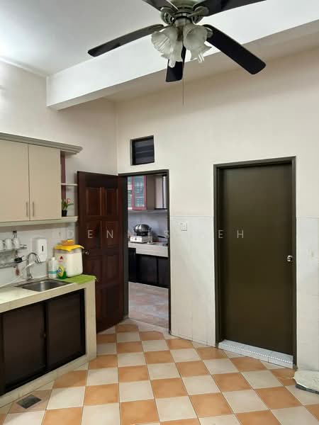 Terraced House for Rent in Taman Desa Tebrau (Tebrau) - Dennis Peh - Kitchen - PropertyGuru.com.my