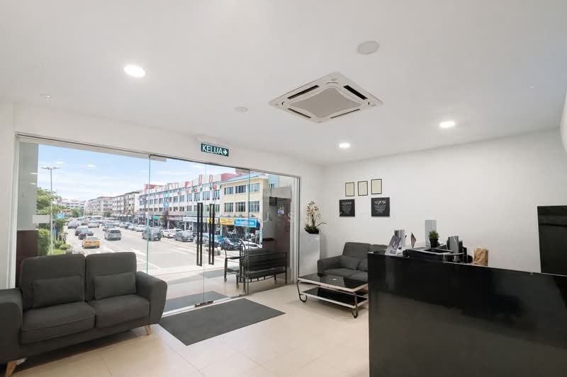 Hotel / Resort for Sale in Klebang Besar (Klebang) - Seamus Kor - Lobby - PropertyGuru.com.my