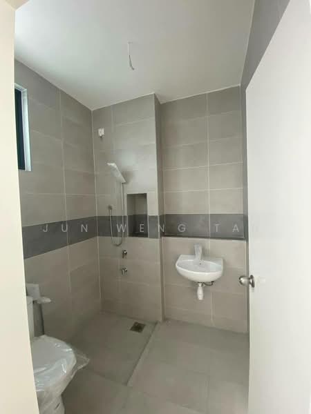 Rumah Teres 2 Tingkat untuk Dijual di Taman Adda Heights (Tebrau) - Jun Weng Tan - Bathroom - PropertyGuru.com.my