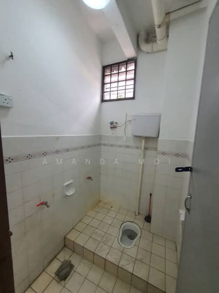Rumah Teres 2 Tingkat untuk Dijual di Bandar Baru Permas Jaya (Permas Jaya) - Amanda Moi - Bathroom - PropertyGuru.com.my