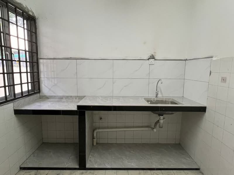 Rumah Teres 2 Tingkat untuk Dijual di Bandar Baru Permas Jaya (Permas Jaya) - Amanda Moi - Kitchen - PropertyGuru.com.my
