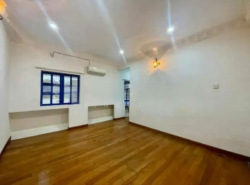 Rumah Berkembar untuk Dijual di Taman Lumba Kuda (Ayer Itam) - Xinnee . - Living Room - PropertyGuru.com.my