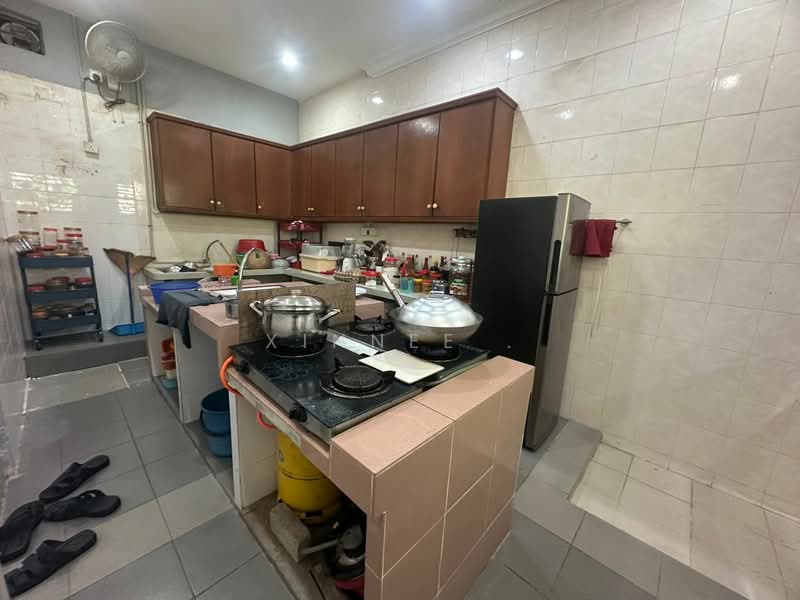 Rumah Berkembar untuk Dijual di Reservoir Garden (Ayer Itam) - Xinnee . - Kitchen - PropertyGuru.com.my