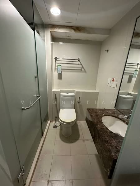 Servis Apartment untuk Disewa di South China Sea Place Suite - Vui Onn Liaw - Bathroom - PropertyGuru.com.my