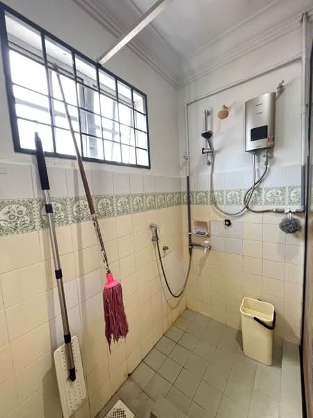 Rumah Teres 2 Tingkat untuk Dijual di Taman Cheng Perdana (Cheng) - Kellyn Foo - PropertyGuru.com.my