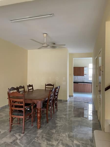 Rumah Teres 2 Tingkat untuk Disewa di Subang Jaya (Selangor) - Victoria Chew - Dining Room - PropertyGuru.com.my