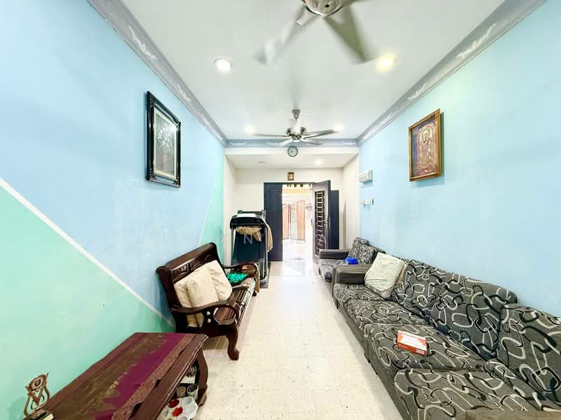 1-storey Terraced House for Sale in Desa Sri Jenaris (Kajang) - Ilman Nahri - Living Room - PropertyGuru.com.my