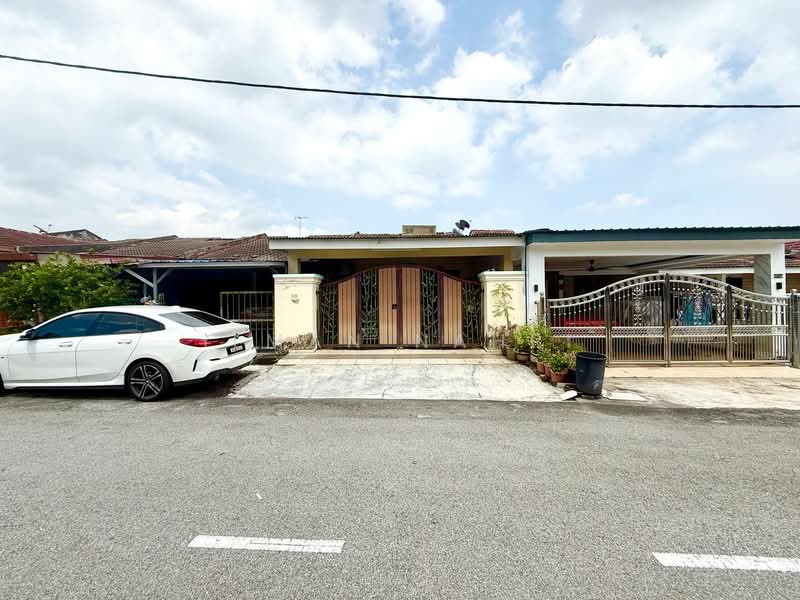 1-storey Terraced House for Sale in Desa Sri Jenaris (Kajang) - Ilman Nahri - Exterior - PropertyGuru.com.my