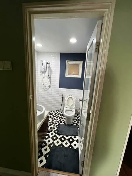 Service Residence for Sale at Main Place Residence - Evan Chan - Bathroom - PropertyGuru.com.my