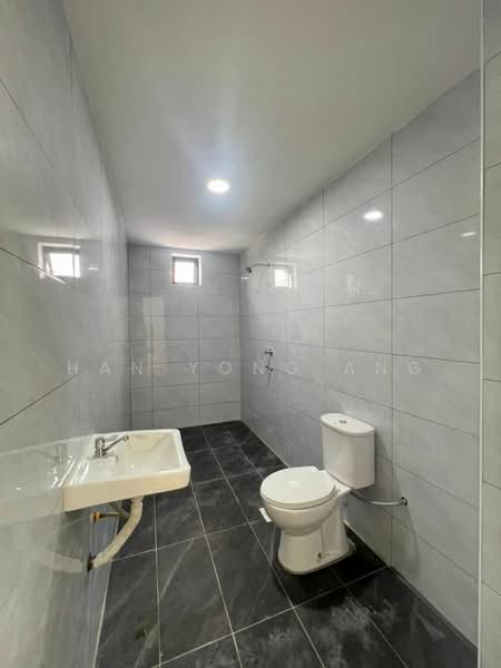2-storey Terraced House for Sale in Taman Sri Skudai (Skudai) - Han Yong Ang - Bathroom - PropertyGuru.com.my