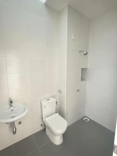 Rumah Kluster untuk Dijual di Eco Botanic (Iskandar Puteri (Nusajaya)) - Sharon Ng - Bathroom - PropertyGuru.com.my