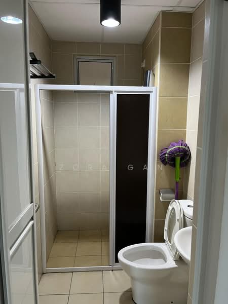 Servis Apartment untuk Disewa di Pangsapuri Tanah Emas (Golden Sands) - Zora Gan - Bathroom - PropertyGuru.com.my