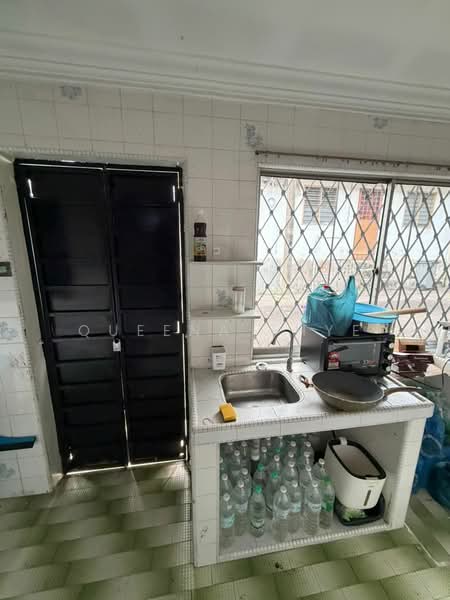 1-storey Terraced House for Sale in Perling (Skudai) - Queena Thye - Kitchen - PropertyGuru.com.my