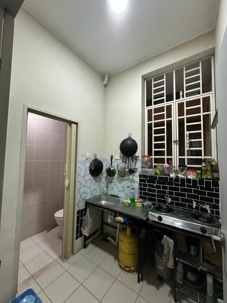 Condominium for Sale at Sierra East - Xinnee . - Kitchen - PropertyGuru.com.my