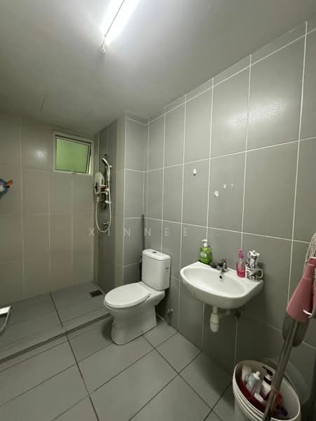 Condominium for Sale at Sierra East - Xinnee . - Bathroom - PropertyGuru.com.my