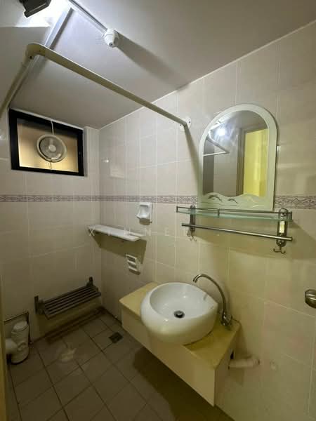 Rumah Berkembar untuk Dijual di Tanjung Tokong (Penang) - Xinnee . - Bathroom - PropertyGuru.com.my