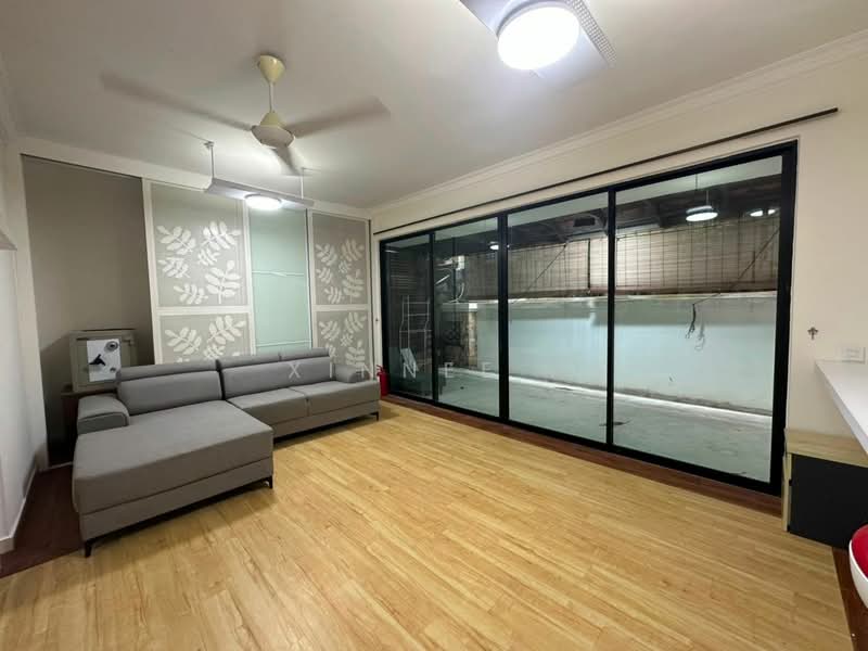 Rumah Berkembar untuk Dijual di Tanjung Tokong (Penang) - Xinnee . - Living Room - PropertyGuru.com.my