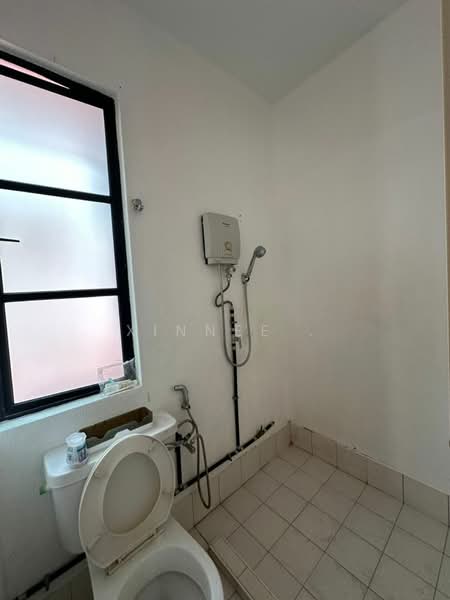 Rumah Bandar untuk Dijual di Tanjung Tokong (Penang) - Xinnee . - Bathroom - PropertyGuru.com.my