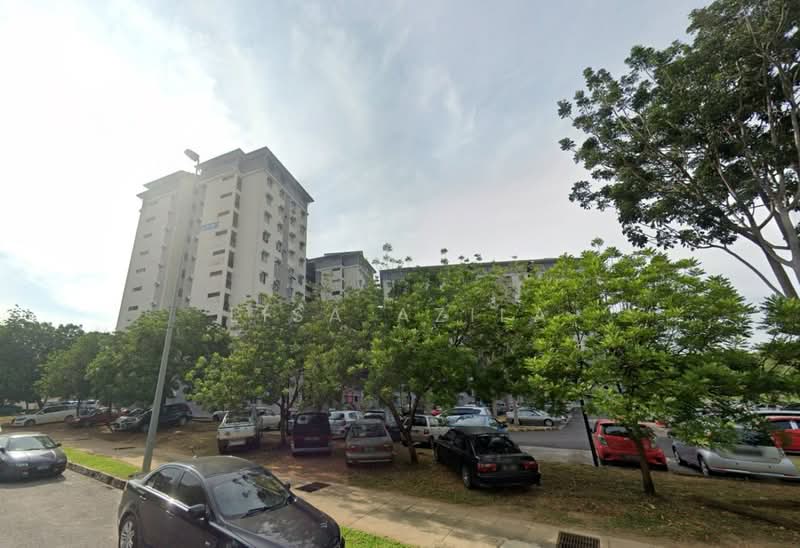 Pangsapuri untuk Dijual di Pangsapuri Putra Harmoni - Lisa Azila - Exterior - PropertyGuru.com.my