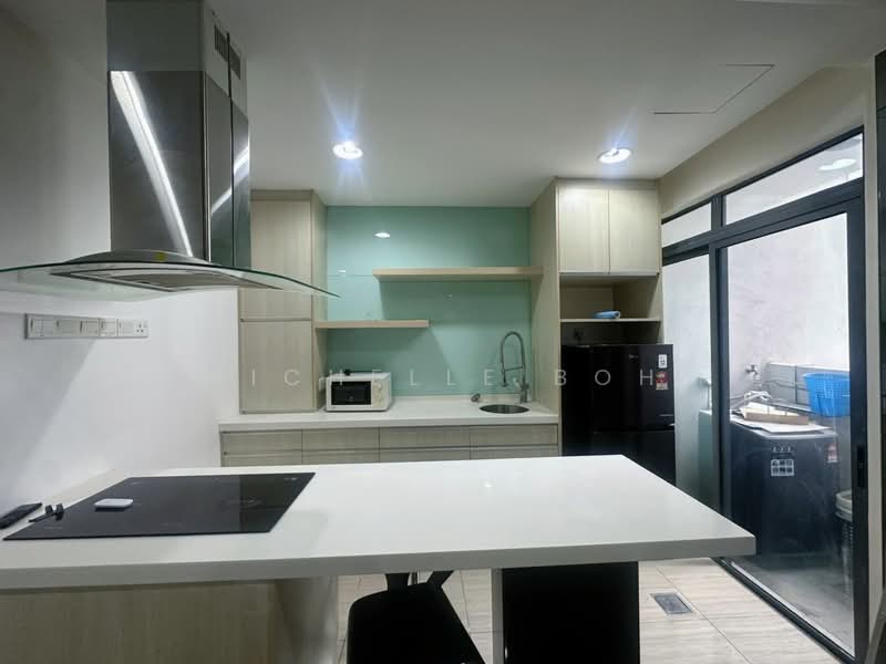 Servis Apartment untuk Disewa di Eve Suite / NZX Square - Michelle Boh - Kitchen - PropertyGuru.com.my