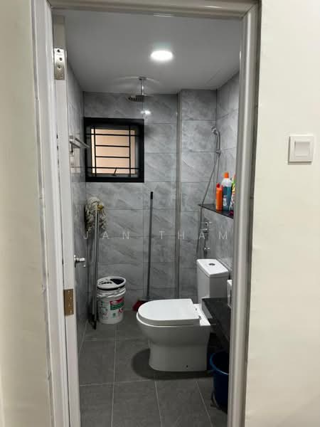 Townhouse for Sale in Taman Mastiara (Jalan Ipoh) - Jan Tham - Bathroom - PropertyGuru.com.my