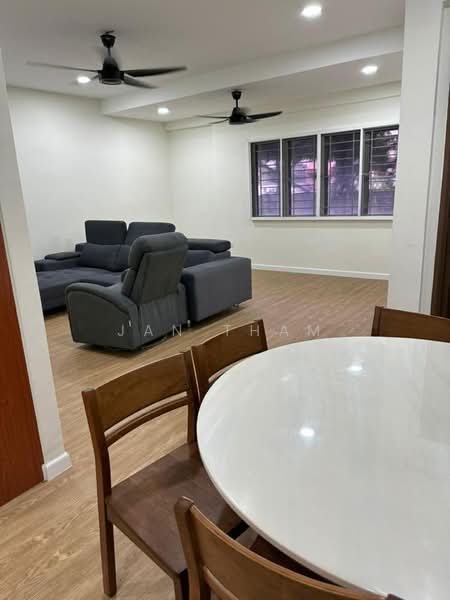 Townhouse for Sale in Taman Mastiara (Jalan Ipoh) - Jan Tham - Living Room - PropertyGuru.com.my