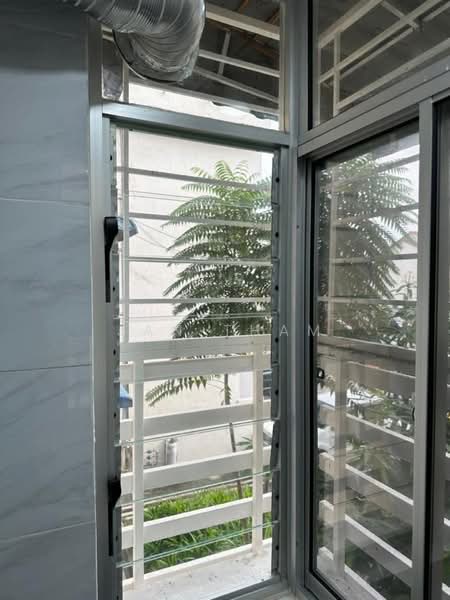 Townhouse for Sale in Taman Mastiara (Jalan Ipoh) - Jan Tham - Balcony - PropertyGuru.com.my