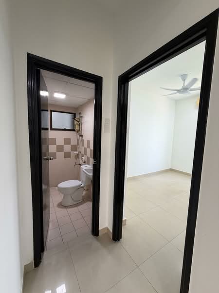 Condominium for Sale at Royal Domain Sri Putramas 2 - Kew . - Bathroom - PropertyGuru.com.my