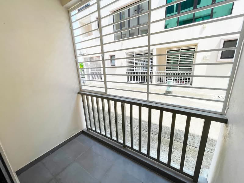 Rumah Bandar untuk Disewa di Kajang (Selangor) - Eiffel Lai - Balcony - PropertyGuru.com.my
