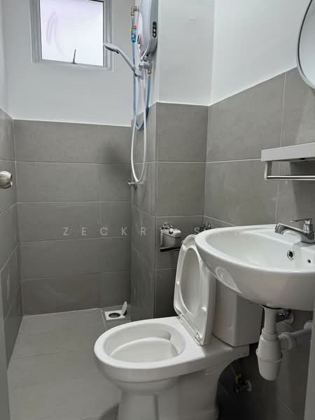 Service Residence for Rent at Prestige Residence - Zeckry Saw - Bathroom - PropertyGuru.com.my