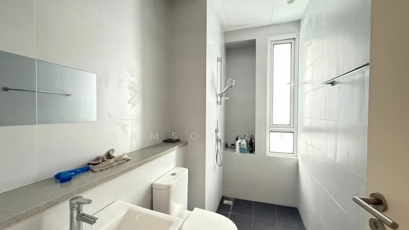 3-storey Terraced House for Sale in Tamansari (Rawang) - Samson Lee - Bathroom - PropertyGuru.com.my