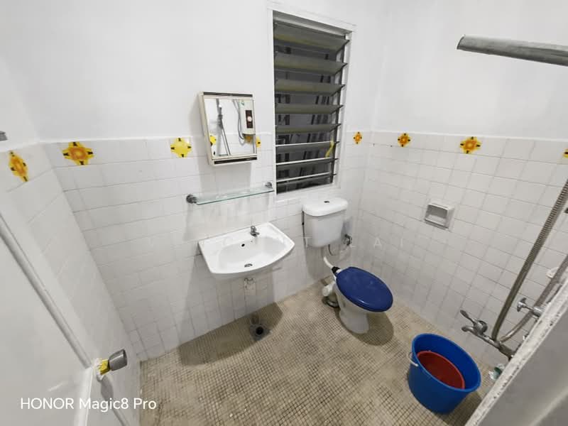1-storey Terraced House for Rent in Taman Pelangi (Johor Bahru) - Vincent Lai - Bathroom - PropertyGuru.com.my