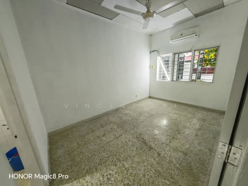 1-storey Terraced House for Rent in Taman Pelangi (Johor Bahru) - Vincent Lai - Interior - PropertyGuru.com.my