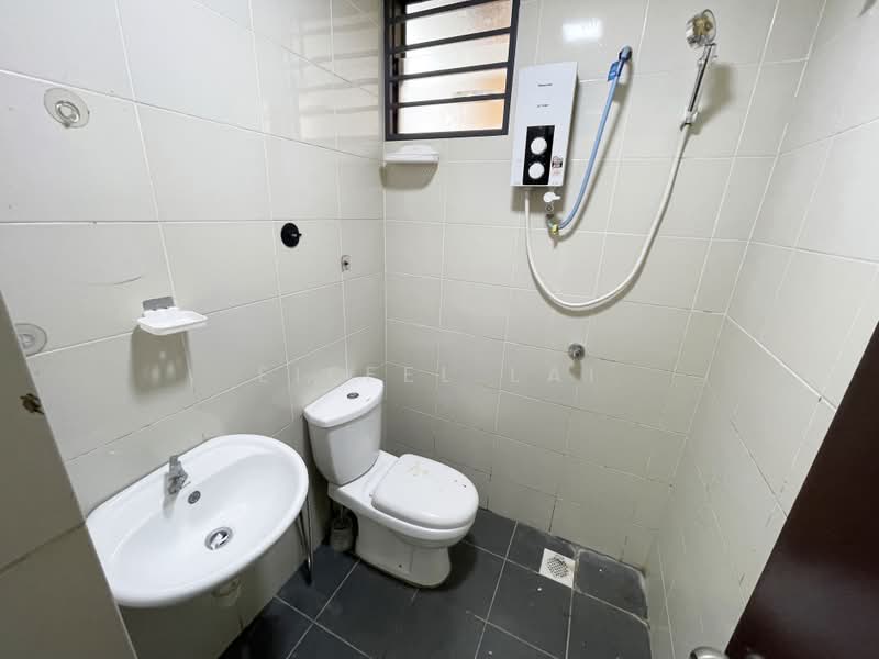 Condominium for Rent at Residensi Zamrud - Eiffel Lai - Bathroom - PropertyGuru.com.my