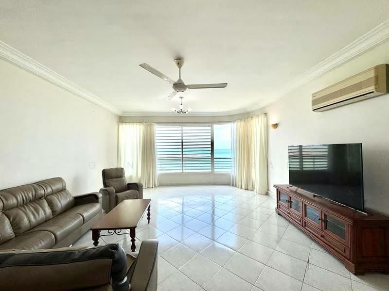 Kondominium untuk Disewa di Gurney Beach Resort - Gan Chun Kai - Living Room - PropertyGuru.com.my