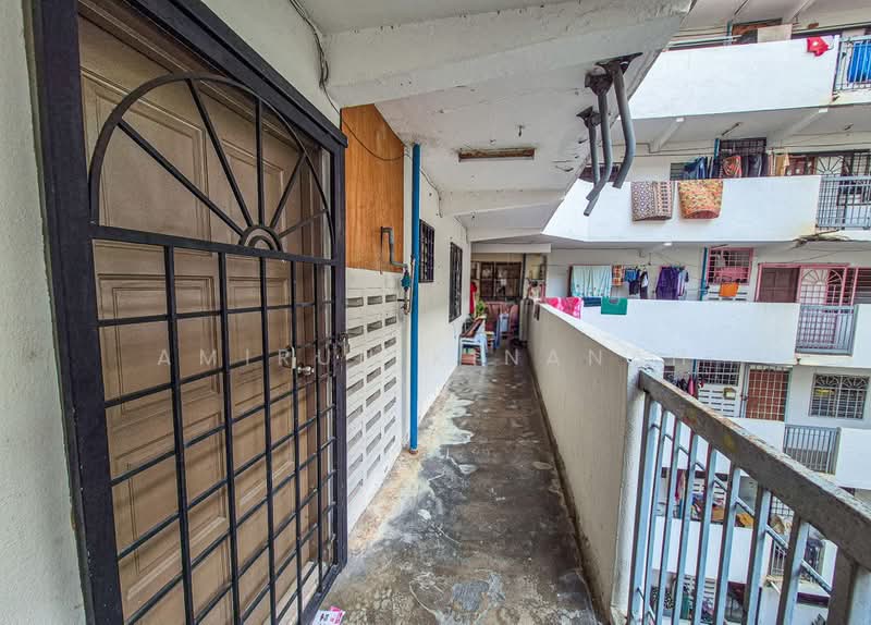 Rumah Flat untuk Dijual di Putra Ria - Amirun Kinanah - Exterior - PropertyGuru.com.my