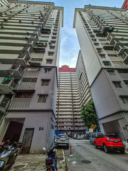 Rumah Flat untuk Dijual di Putra Ria - Amirun Kinanah - Exterior - PropertyGuru.com.my