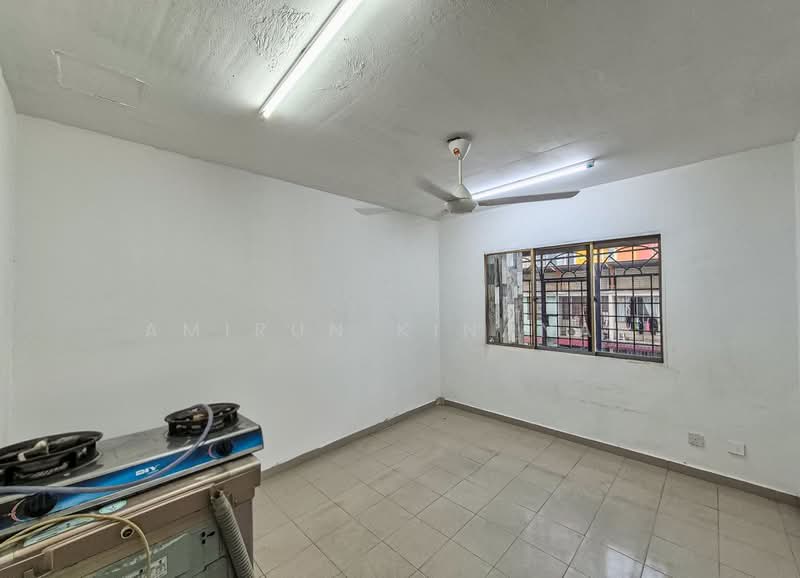 Rumah Flat untuk Dijual di Putra Ria - Amirun Kinanah - Interior - PropertyGuru.com.my