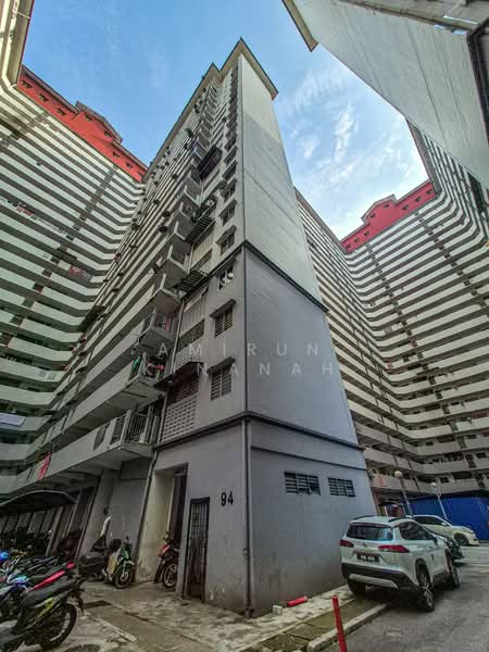 Rumah Flat untuk Dijual di Putra Ria - Amirun Kinanah - Exterior - PropertyGuru.com.my
