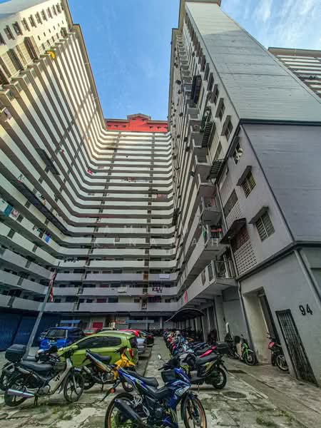 Rumah Flat untuk Dijual di Putra Ria - Amirun Kinanah - Exterior - PropertyGuru.com.my