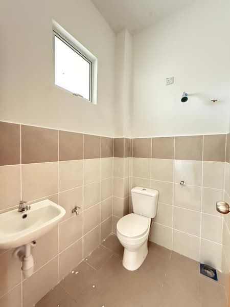 Rumah Teres 1 Tingkat untuk Dijual di Durian Tunggal (Melaka) - Kellyn Foo - Bathroom - PropertyGuru.com.my