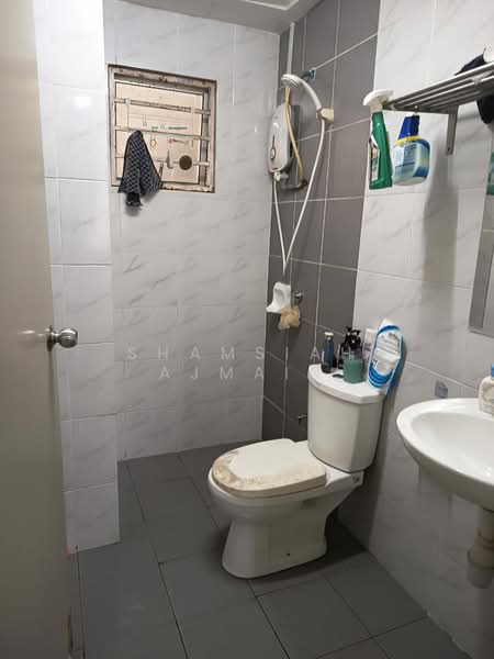 Apartment for Sale at Larai Apartment Presint 6 @ Putrajaya - SHAMSIAH AJMAIN - Bathroom - PropertyGuru.com.my