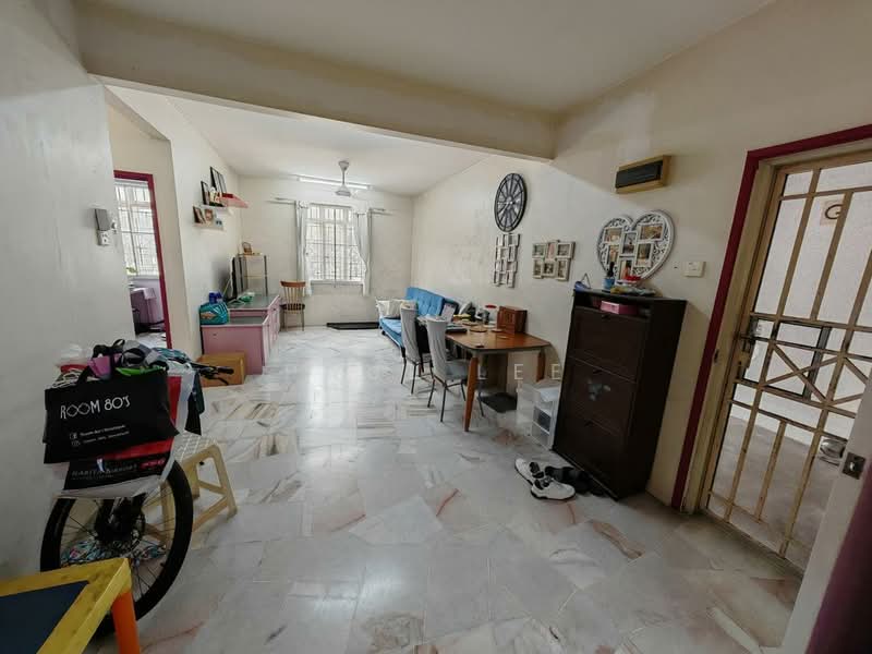 Apartment for Sale at Sri Pinang Apartment - Paul Lee - Living Room - PropertyGuru.com.my