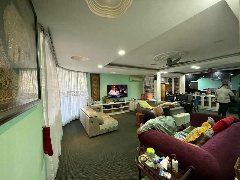 Rumah Teres 2 Tingkat untuk Dijual di Bandar Baru Permas Jaya (Permas Jaya) - Jennifer Ng - Living Room - PropertyGuru.com.my