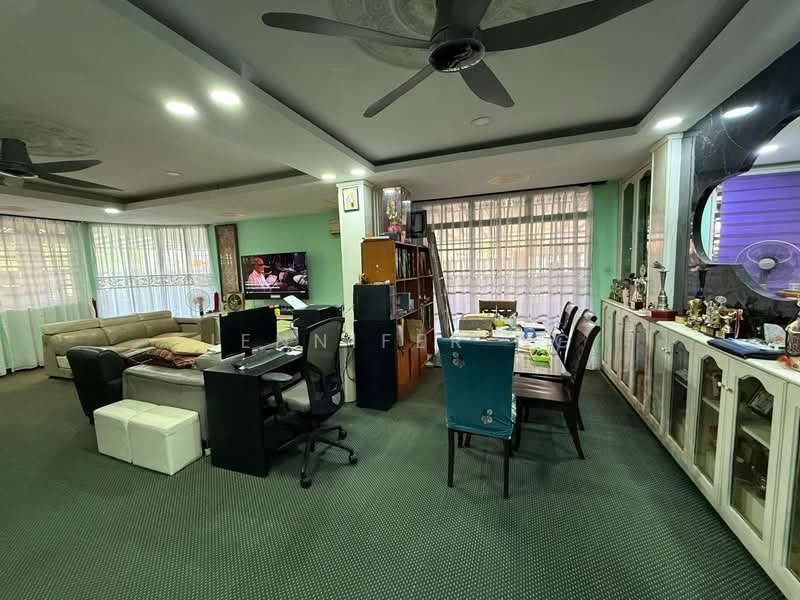Rumah Teres 2 Tingkat untuk Dijual di Bandar Baru Permas Jaya (Permas Jaya) - Jennifer Ng - Living Room - PropertyGuru.com.my