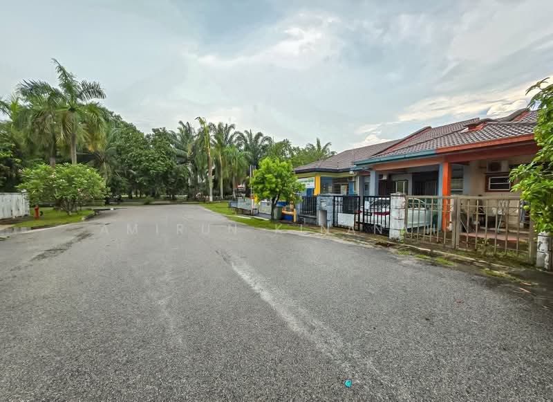 1-storey Terraced House for Sale in Bandar Bukit Raja (Klang) - Amirun Kinanah - Exterior - PropertyGuru.com.my