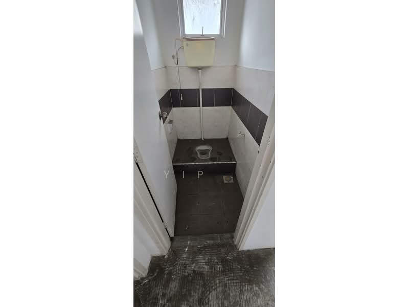 Kedai / Pejabat untuk Dijual di Setia Tropika (Johor Bahru) - Yip . - PropertyGuru.com.my
