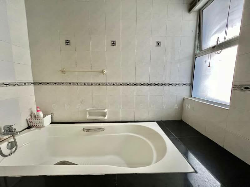 Condominium for Sale at Indah Samudra Condominium - Ong Lih Shyan - Bathroom - PropertyGuru.com.my