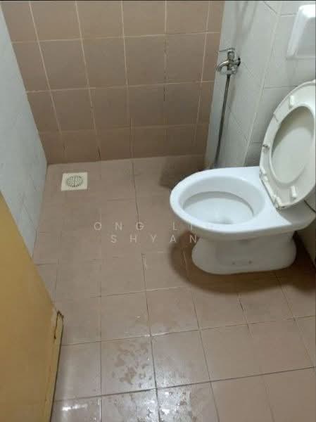 Servis Apartment untuk Dijual di SuriaMas Suites - Ong Lih Shyan - Bathroom - PropertyGuru.com.my