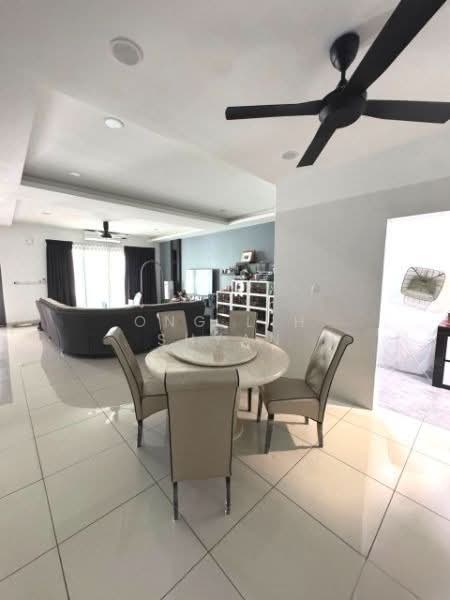 2-storey Terraced House for Sale in Taman Mount Austin (Tebrau) - Ong Lih Shyan - Living Room - PropertyGuru.com.my